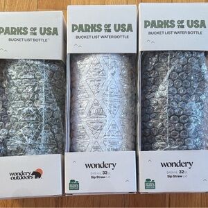 Wonderly Adventure Water Bottle Set - Black, White, Gray